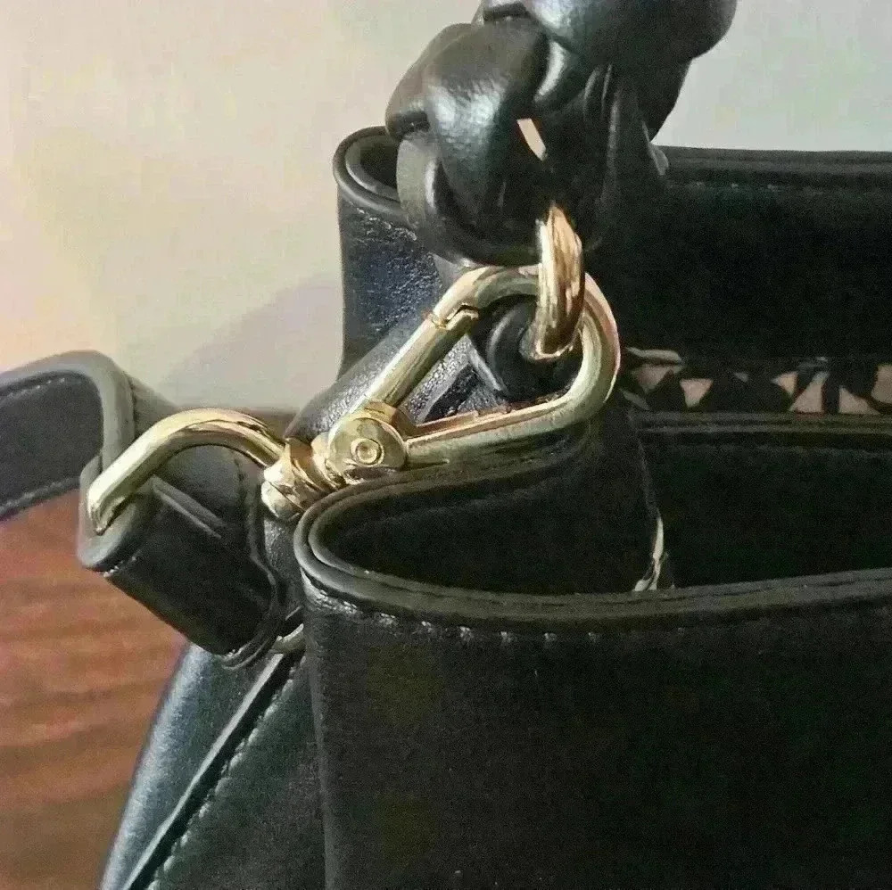 Carpisa Black Faux Leather Satchel Gold Hardware Detachable Cross-body Strap - Picture 4 of 16